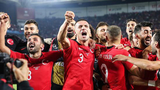 pingbosportsApp下载-土耳其队在欧预赛中表现抢眼,实力强劲吗