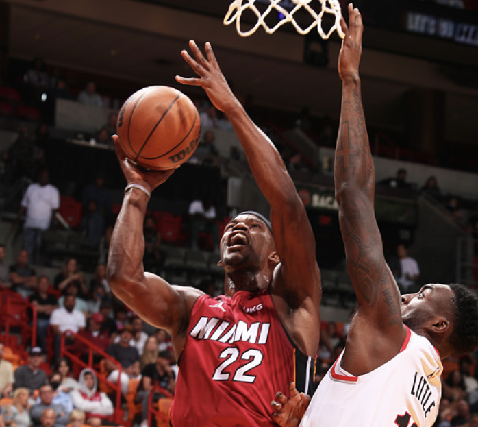 平博体育sport-利拉德之前开拓者的控卫